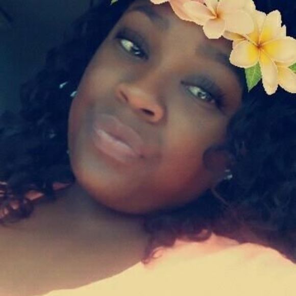 Meet your Posher, Ronesha - Picture 1 of 1